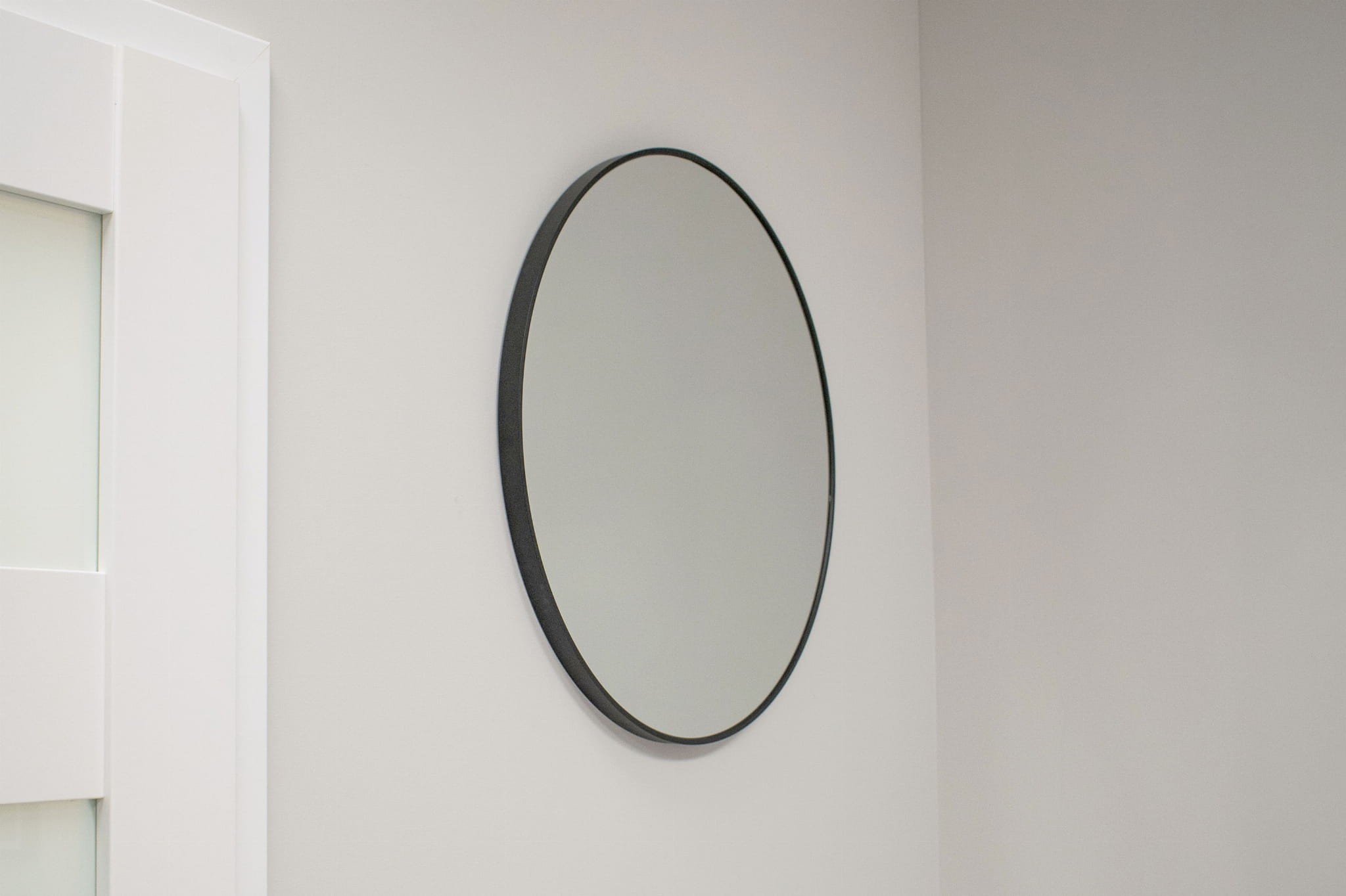 Lustro Ścienne Okrągłe MEBLIVA Relul 70 cm - Czarne