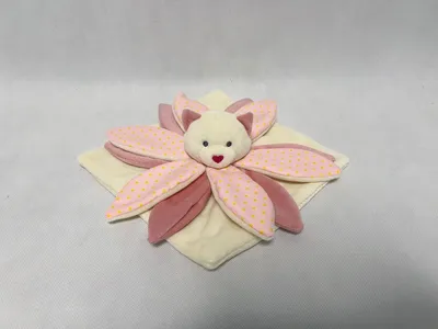 AXIOM 9426 Miluś Miś Z Serduszkowym Noskiem 25x25 cm - Różowy