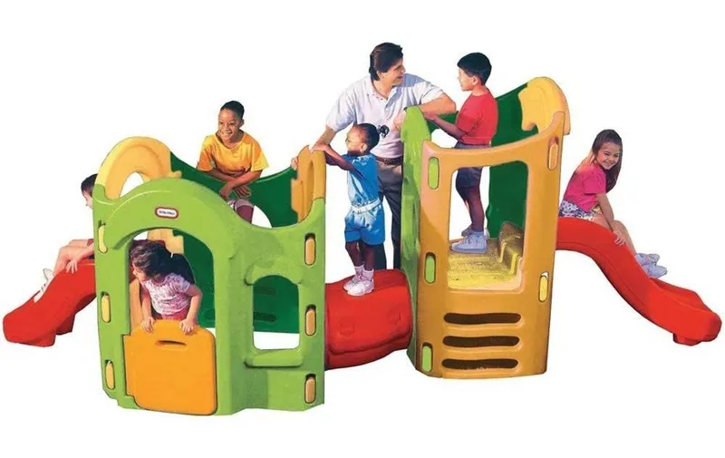 Plac Zabaw 8 w 1 Drewniany Wielofunkcyjny Little Tikes 160 x 90 x 50 cm