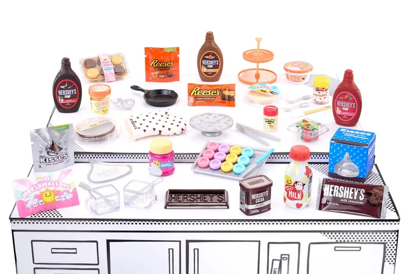 Zestaw Miniaturowych Czekoladek Hersheys Make It Mini 4 szt Mga Miniverse