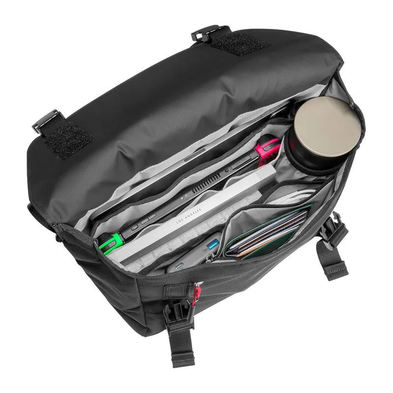 Torba Na Ramię TOMTOC SLASH-T27 11'' 6.5l - Czarna