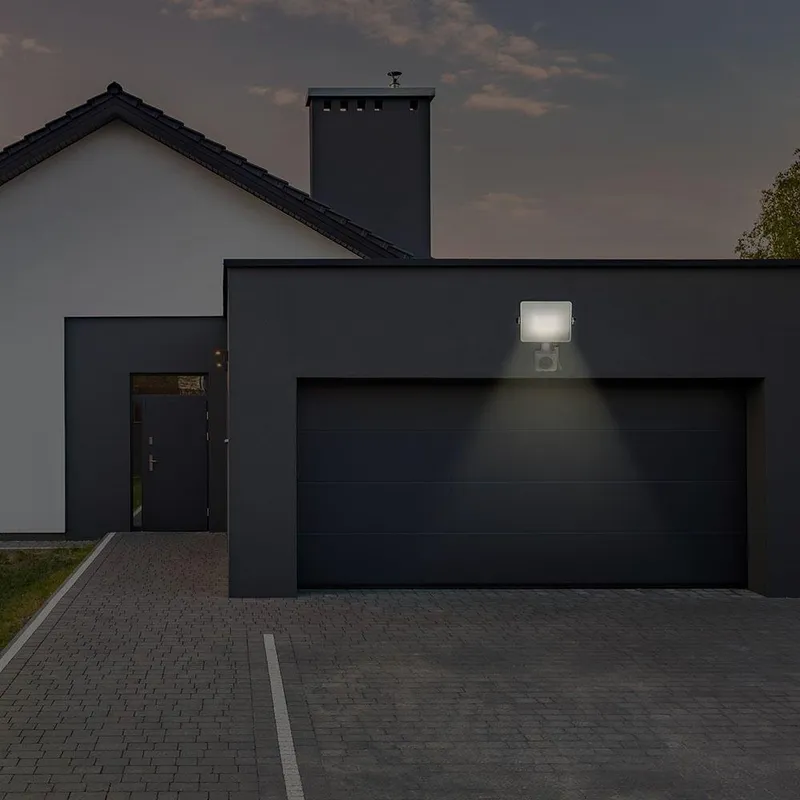 Naświetlacz LED V-TAC 50W SAMSUNG CHIP Czujnik Ruchu Funkcja Cut-OFF VT-50-S-W 3000K 4000LM 5 Lat Gwarancji - Biały