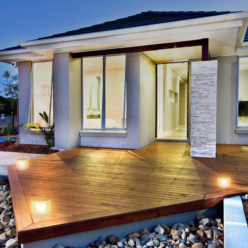 Słupek Ogrodowy Solarny V-TAC 2W LED Czujnik Ruchu IP65 VT-11022 3000K 90LM 3 Lata Gwarancji - Biały