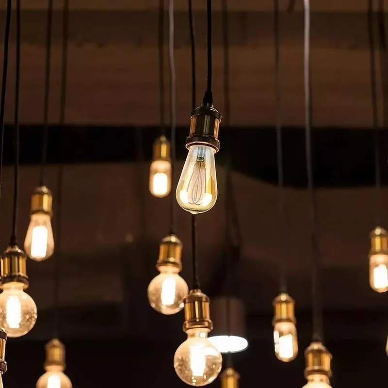 Żarówka LED V-TAC 4,8W E27 Filament Vintage ST64 64x143mm VT-2066-N 1800K 300LM - Złota