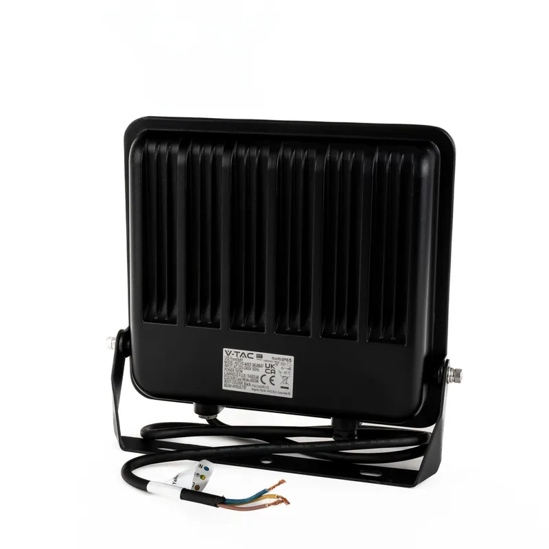 Naświetlacz LED V-TAC CREE CHIP 150W 135LM/W Przewód 1m IP65 VT-44153 4000K 17220LM 5 Lat Gwarancji