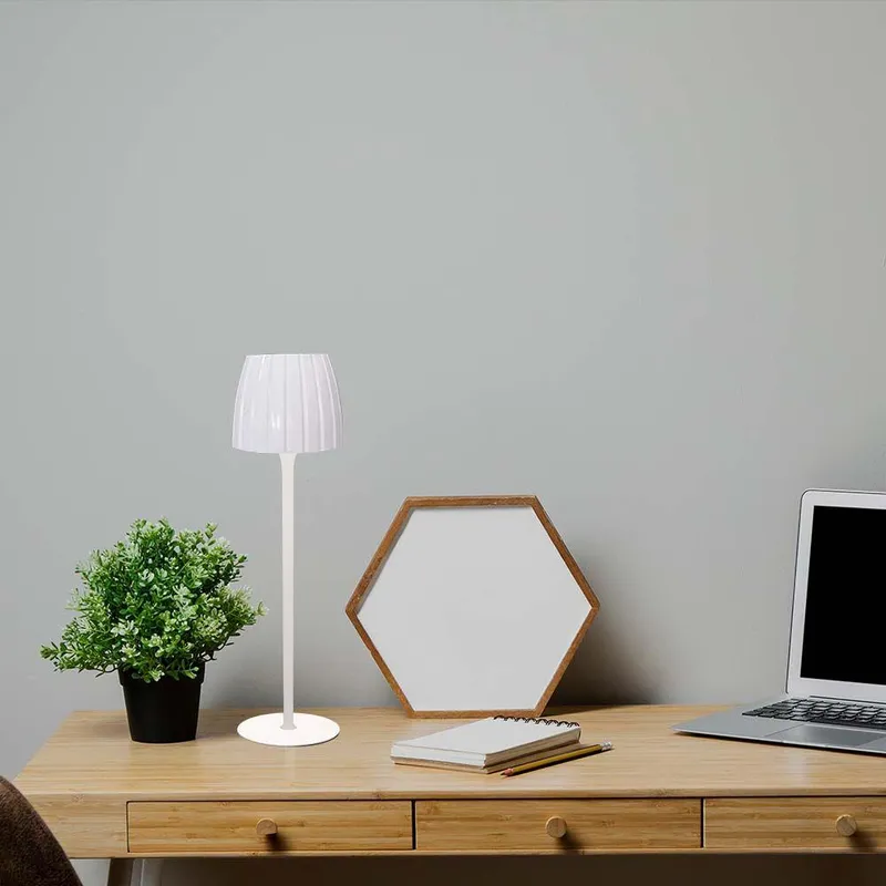 Lampka Stołowa Nocna V-TAC 2,7W LED 34cm Ładowanie USB Ściemnianie VT-7967 3000K-6000K 110LM - Biała