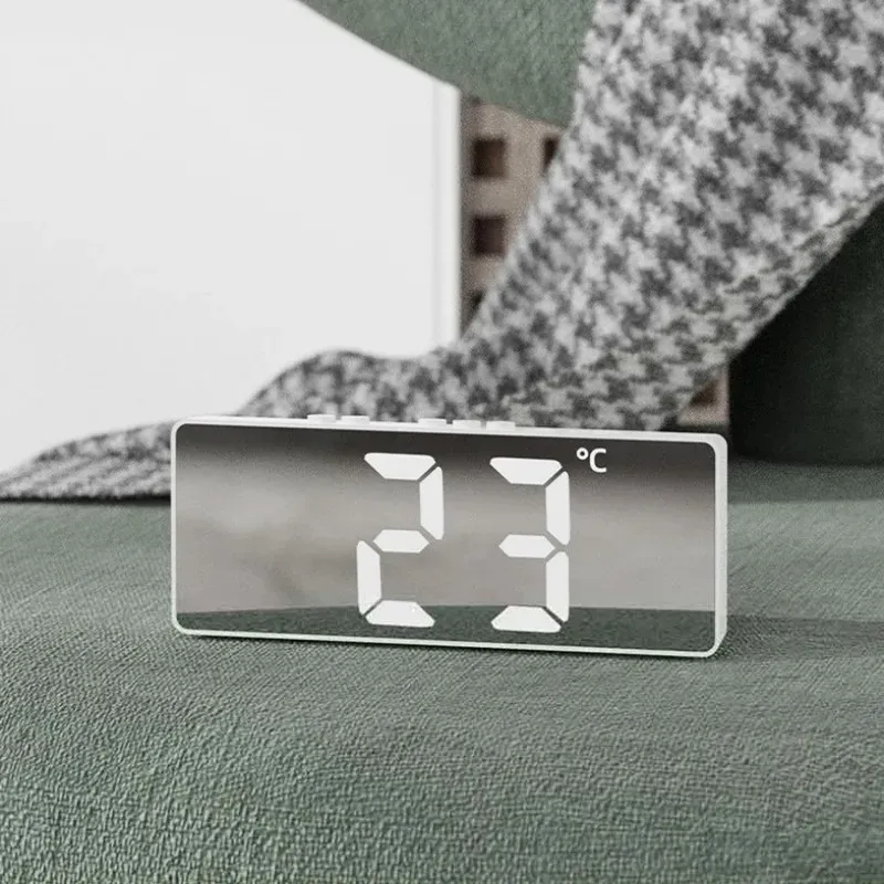 Budzik Zegar Elektroniczny Cyfrowy LED 24H Alarm Drzemka Temp - Czarny