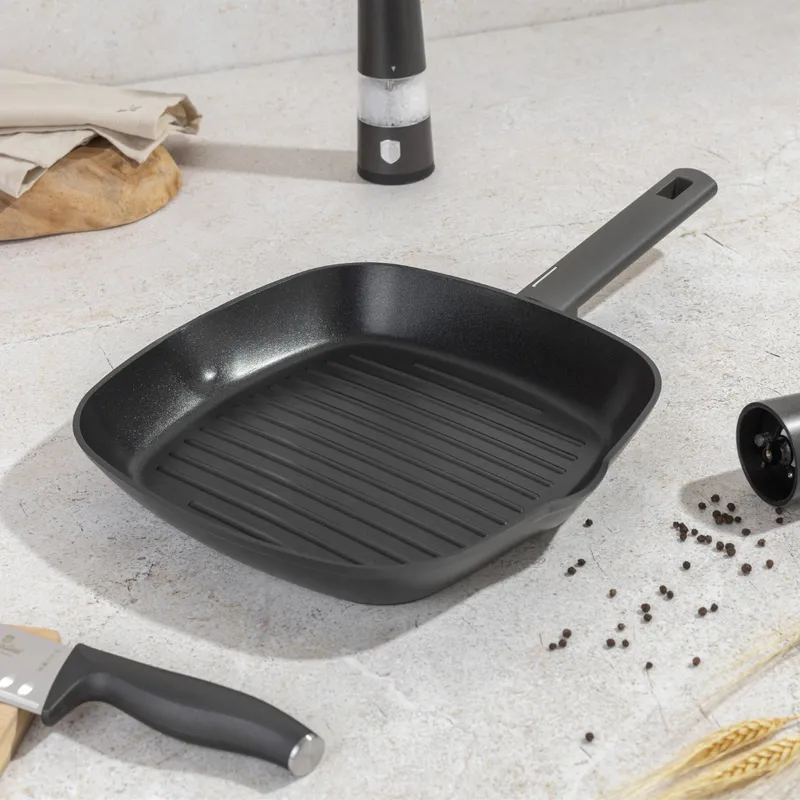 Patelnia Grillowa 28cm Z Powłoką Tytanową BerlingerHaus Antracit BH-8126