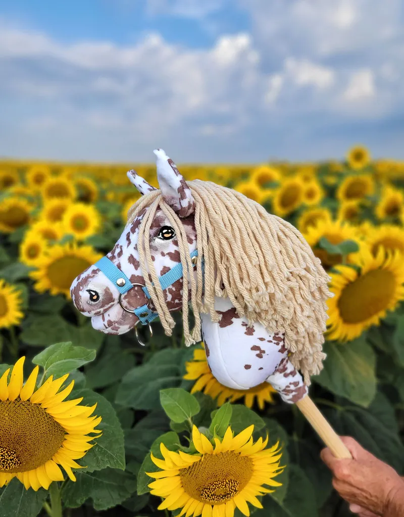 Hobby Horse Mały Koń Na Kiju Premium Tarantowaty TUM-TUM - Biało-Brązowy