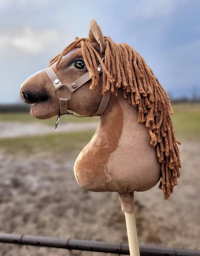 Hobby Horse Duży Koń Na Kiju Premium Jasny Kasztan TUM-TUM