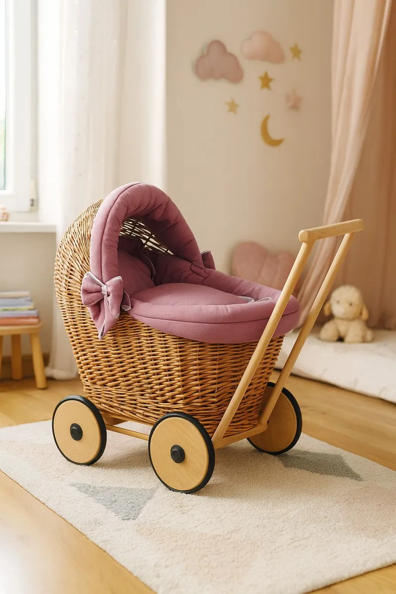 Wiklinowy Wózek Dla Lalek Pchacz Pościelką Róż Retro Miękką TUM-TUM