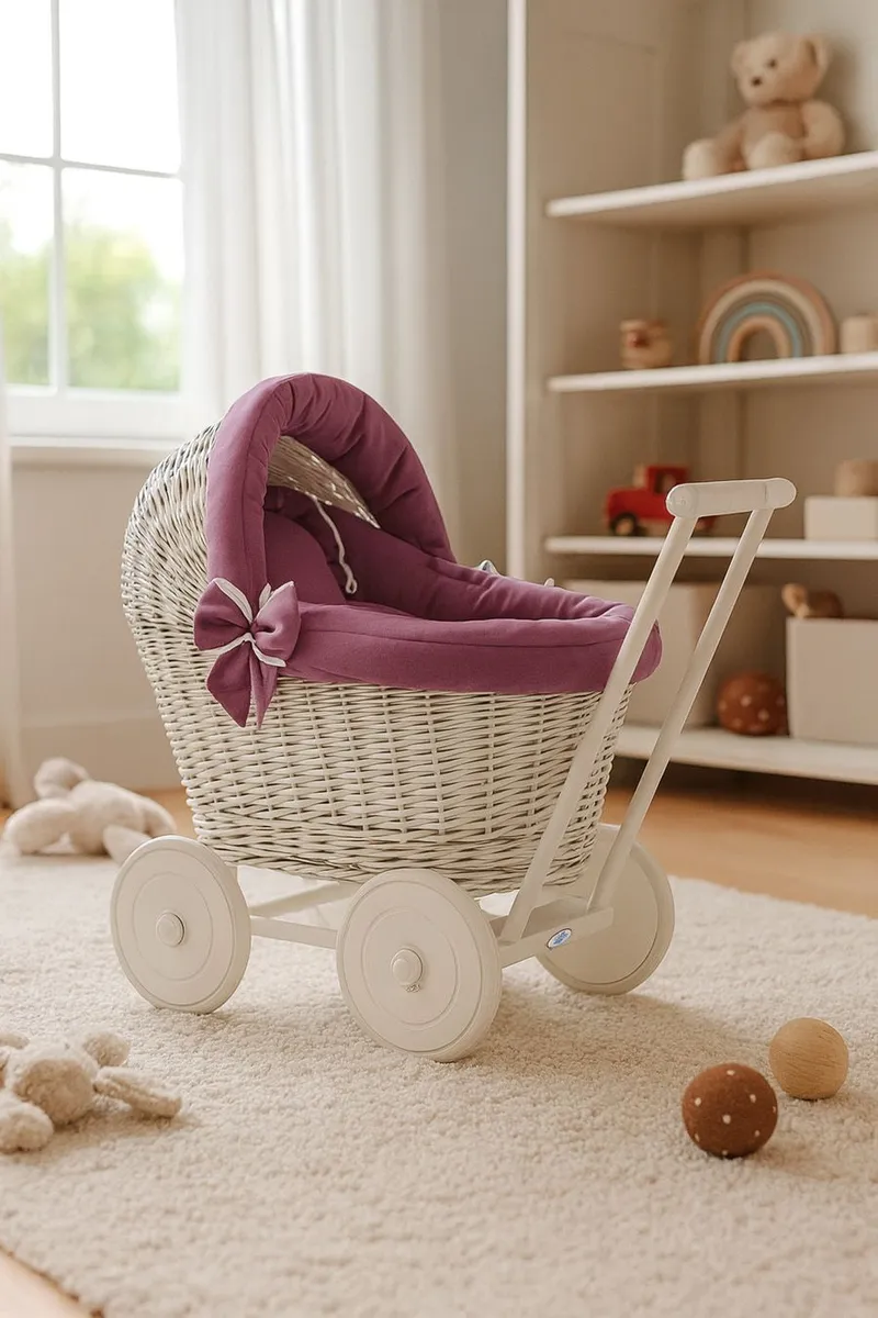 Wiklinowy Wózek Dla Lalek Pchacz Pościelką Róż Retro TUM-TUM - Biały