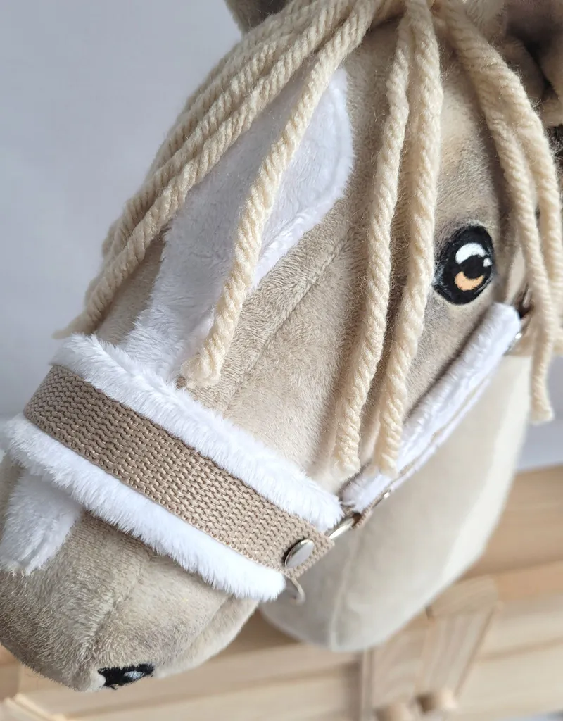 Zestaw Do Hobby Horse: Kantar Białym Futerkiem Uwiąz Ze Sznurka TUM-TUM
