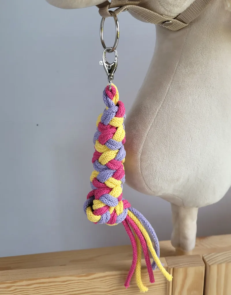 Uwiąz Dla Konia Hobby Horse Pleciony Ze Sznurka Ciemny Róż/ TUM-TUM