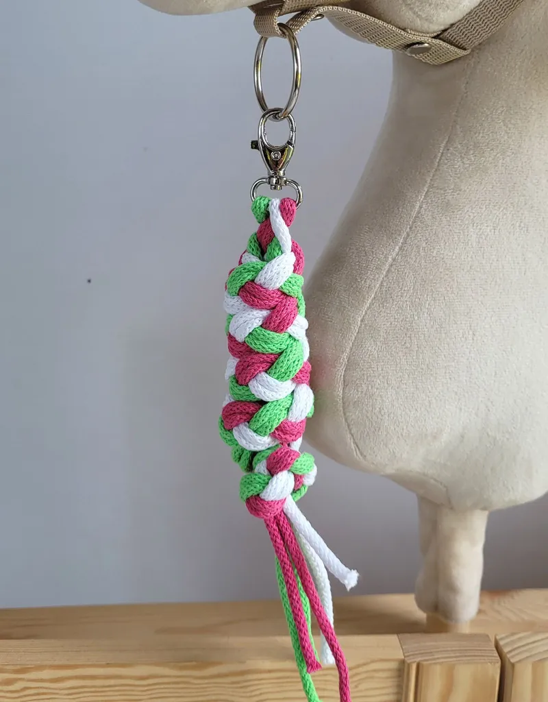 Uwiąz Dla Konia Hobby Horse Pleciony Ze Sznurka Ciemny Róż/ TUM-TUM