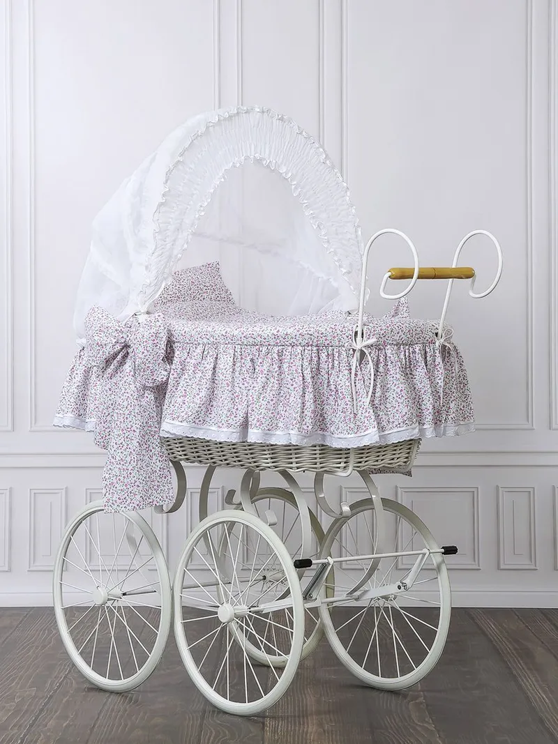 Wiklinowy Kosz Mojżesza Retro Ze Składaną Budką Jasmine TUM-TUM - Biały