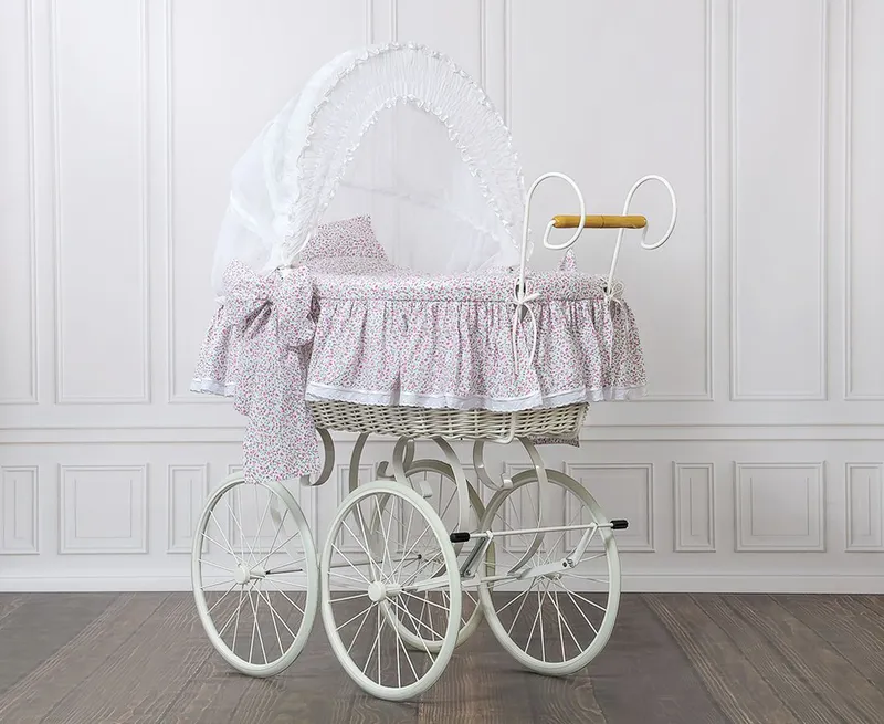 Wiklinowy Kosz Mojżesza Retro Ze Składaną Budką Jasmine TUM-TUM - Biały