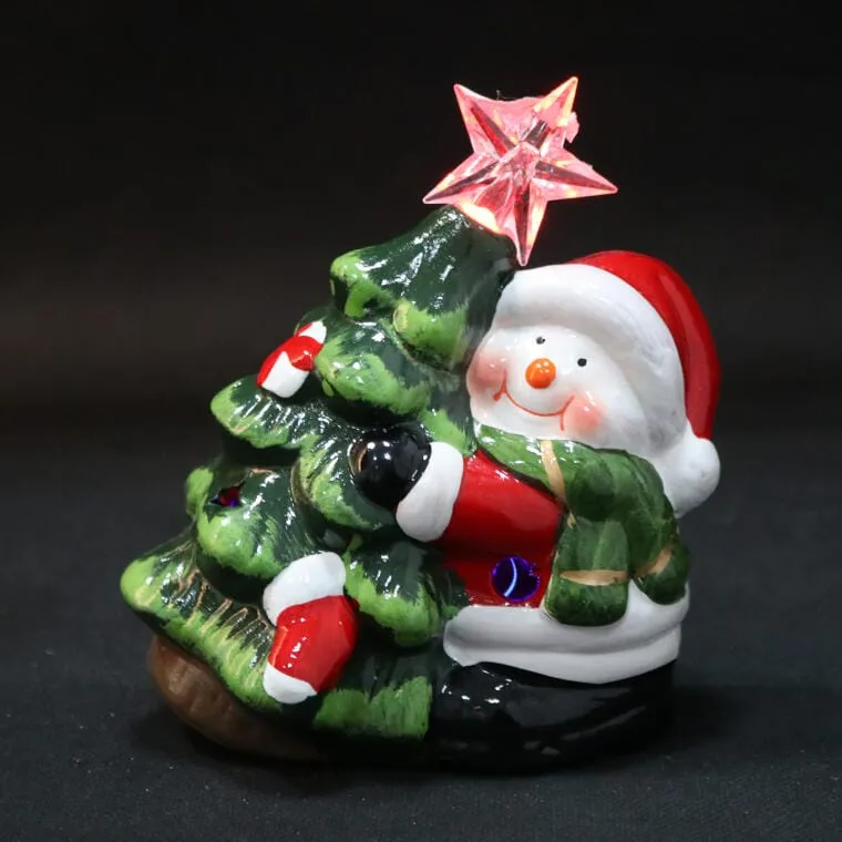 Ozdoba Świąteczna Ceramiczny BAŁWAN Z Choinką LED 12.5 cm
