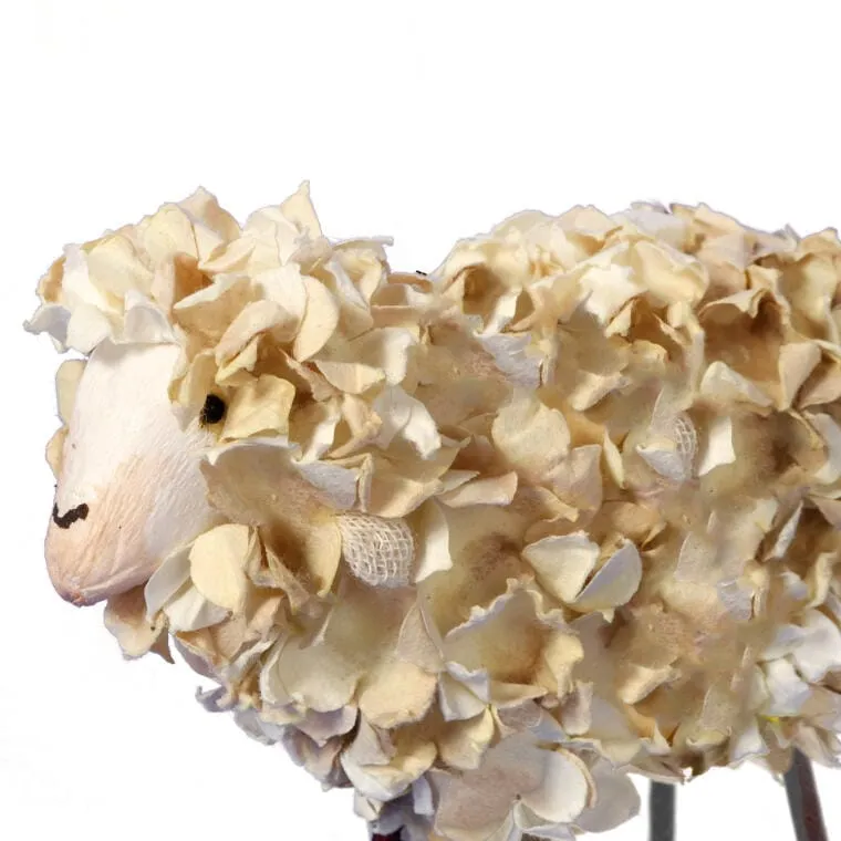 Figurka Wielkanocna Wełniany Baranek Na Drewnianych Nogach 10 cm - Kolor Brązowy