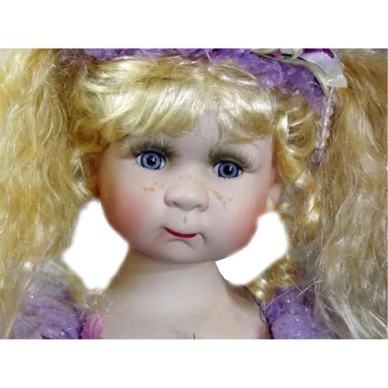 Ceramiczna Lalka Elf Z Misiem W Kolorze Wrzosowym O Wysokości 40 cm