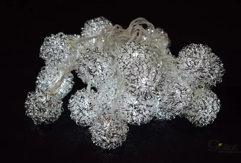 Srebrne Lampki Dekoracyjne W Kształcie Kulek Ze Sprężynkami LED - 20 Sztuk [DEC-15F-0002]
