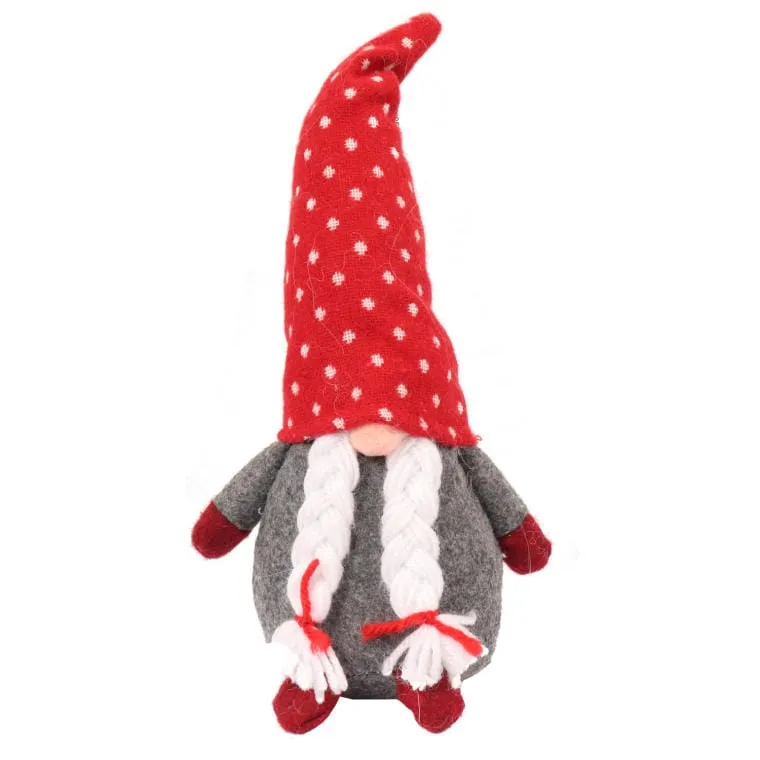 Figurka Skrzat W Czerwonej Czapie Z Warkoczami 25cm