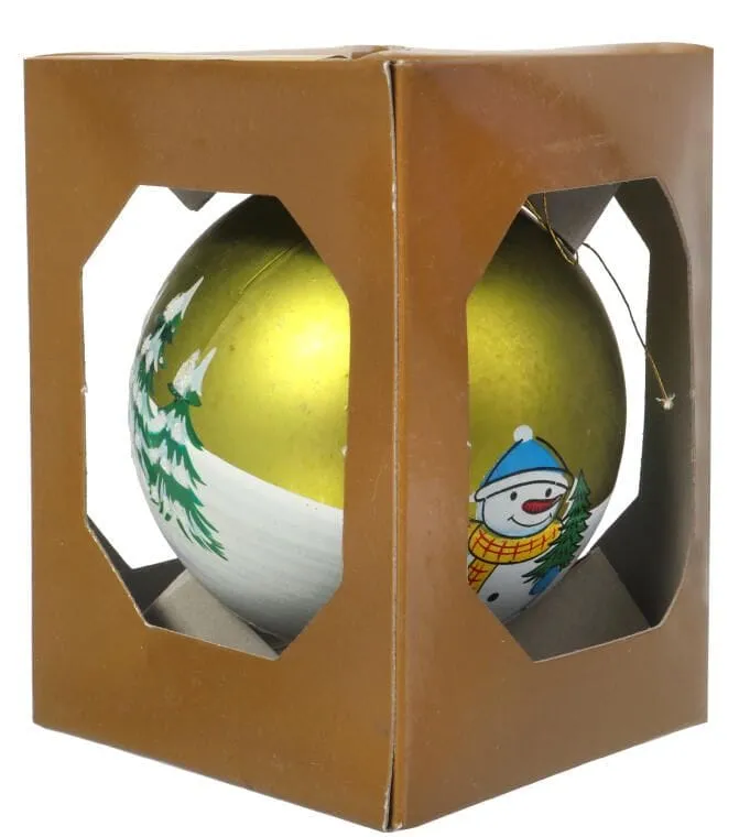 Elegancka Bombka Plastikowa Z Motywem Zimowym 8cm - Kolor Zielony