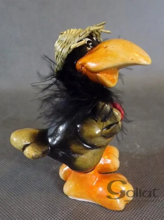 Czarny Kruk W Kapeluszu - Ceramiczna Figurka 13x9cm