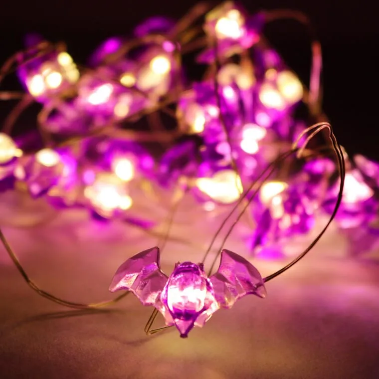 Lampki LED Z Nietoperzami Na Giętkim Druciku - Fioletowe Dekoracje Na Baterie