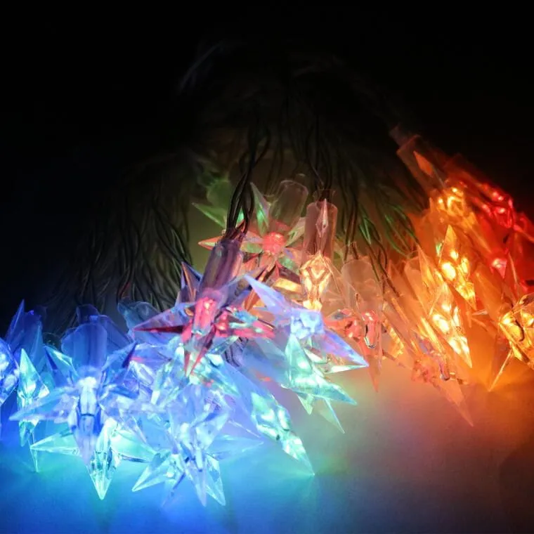 Multikolorowe Lampki LED W Kształcie Gwiazdek - Sznur 30 Sztuk - Zasilanie Bateryjne