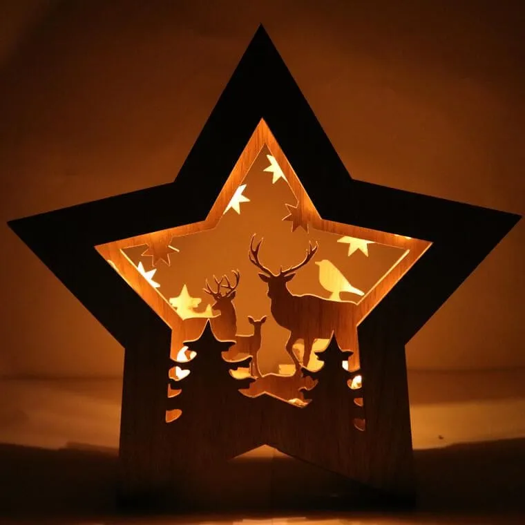Dekoracja Świetlna 10 LED Drewniana Gwiazda Z Reniferami 28 cm
