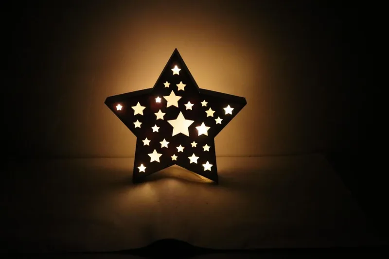 Drewniana Gwiazda Świąteczna Z 10 LED, 24 cm, Na Baterie, Do Użytku Wewnętrznego