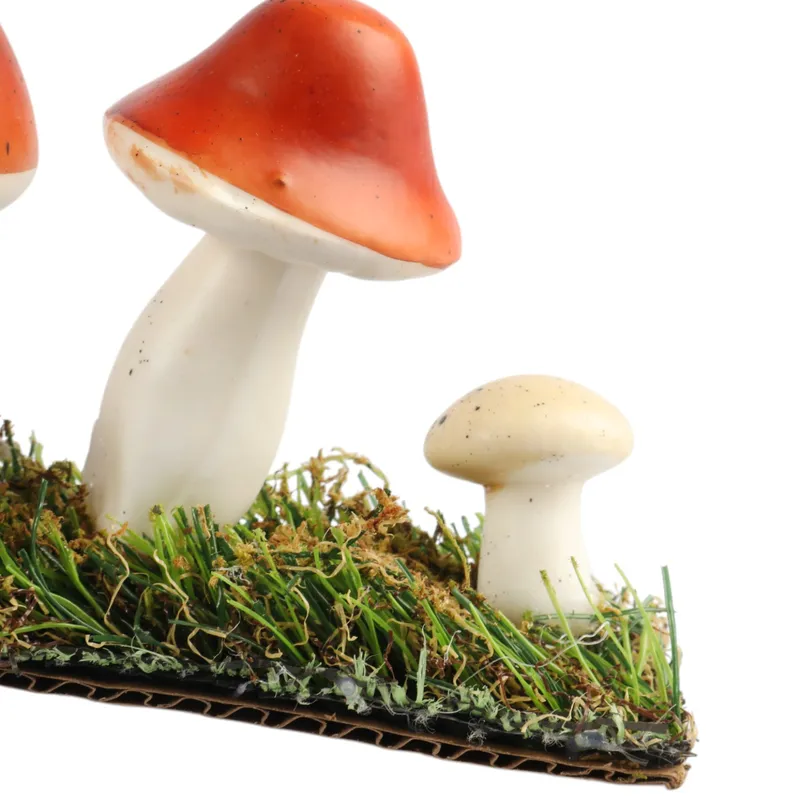 Grzybki Muchomory Figurka Jesień Na Sztucznym Mchu