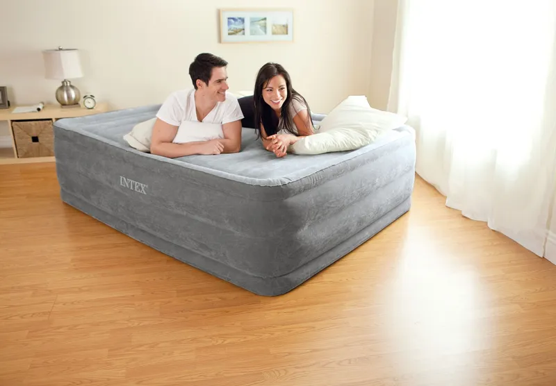 Dwuosobowy Materac Dmuchany Z Pompą 220V 152 x 203 x 56 cm INTEX 64418ND