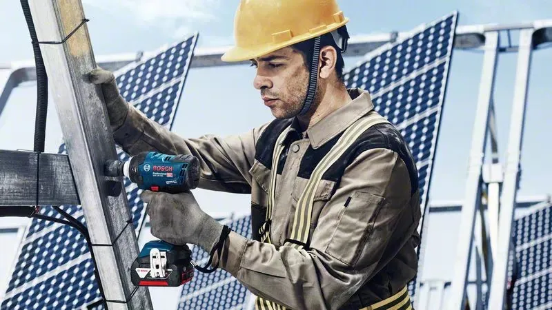 Zestaw GDS18V-400 + GSB18V-50 1*2.0AH+1*5.0AH BOSCH