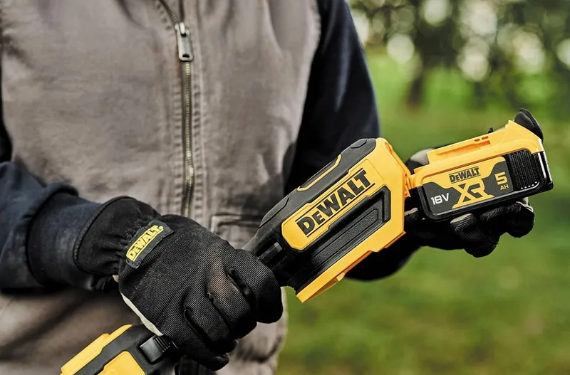 Podkaszarka Akumulatorowa 18V 0*AH Ramie Dzielone DEWALT