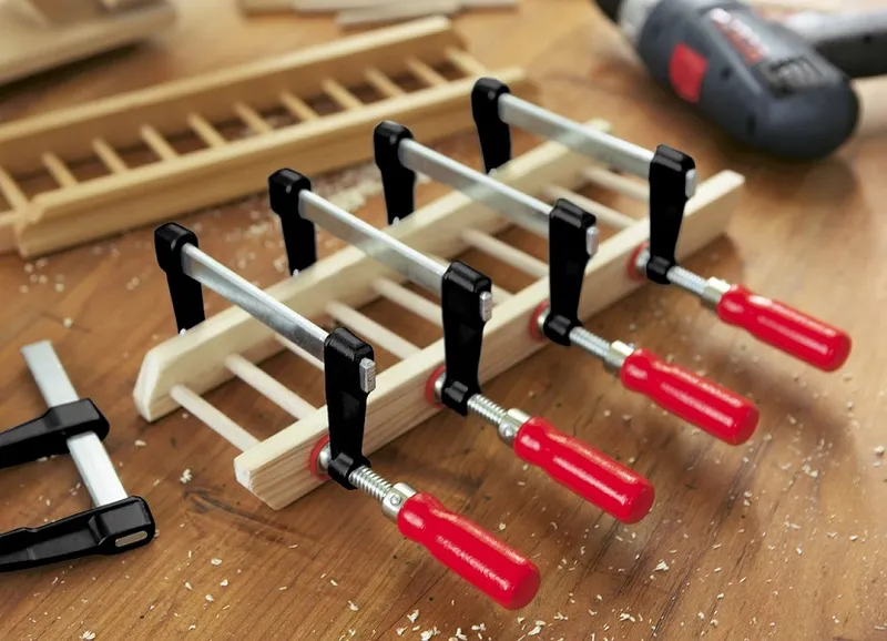 Ścisk Śrubowy Stolarski Lekki 300/100MM. BESSEY