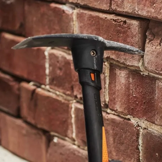 Kilof Ze Szpicem Isocore S 36cm FISKARS