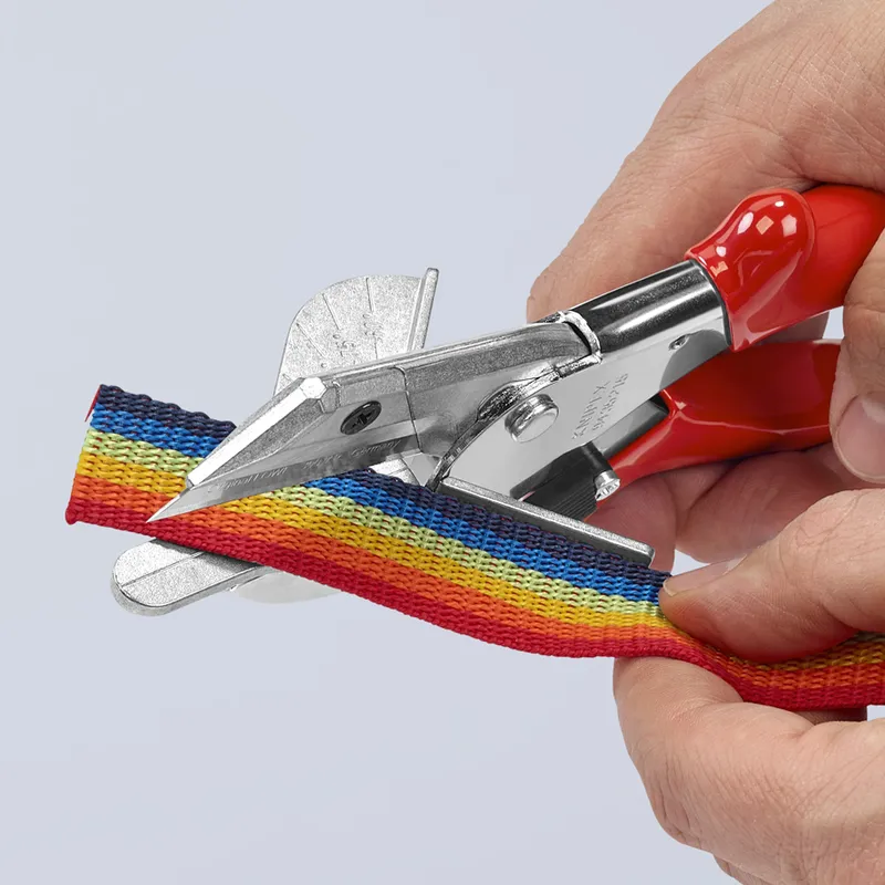 Obcinak Uciosowy Do Profili Z Tworzywa Sztucznego 215mm KNIPEX