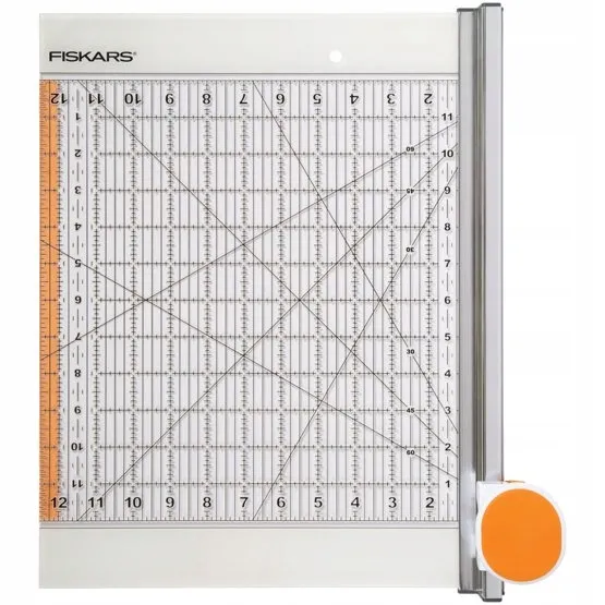 Gilotyna Z Obrotowym Ostrzem I Linijką 12”X12” FISKARS