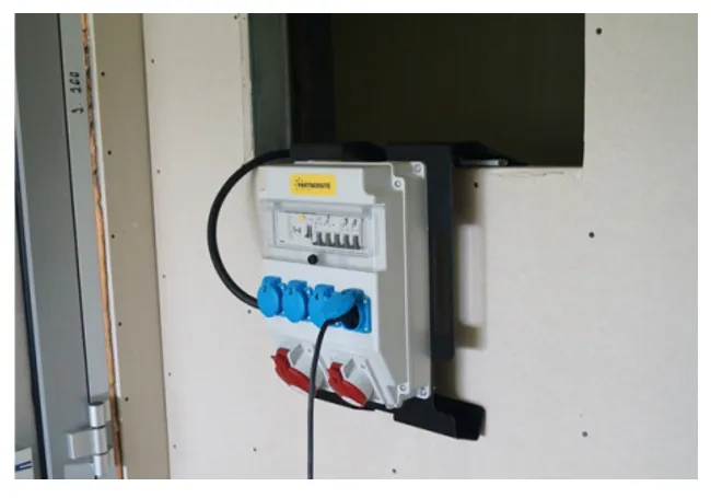 Rozdzielnica ELEKT.1X32A 5P,1X16A 5P,4X16A 250V, ERB32AWS1 PARTNERSITE