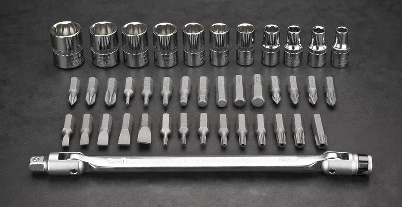 Zestaw Kluczy Nasadowych 1/4'' 41 Cześci NEO