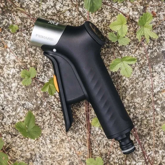 Pistolet Zraszający 3-FUNKCYJNY Front Control FISKARS