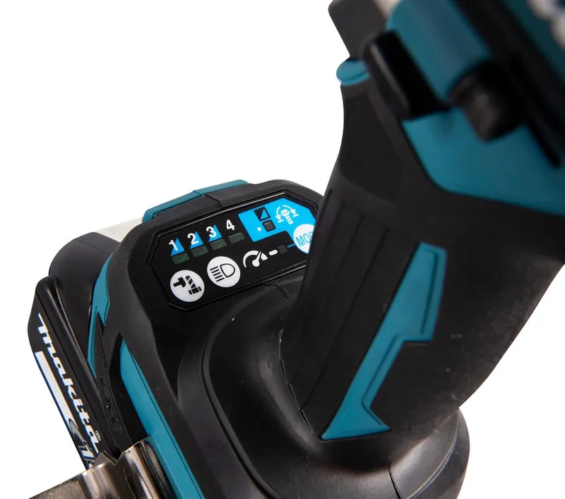 Klucz Udarowy Akumulatorowy 1/2'' 700NM 18V Ltx 2*5.0AH MAKITA