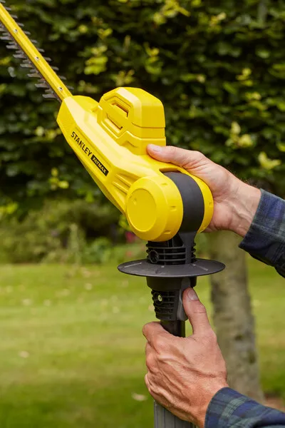 Akum. Nożyce Do Żywopłotu Na Wysięgniku 45cm V20 18V 1*4.0AH STANLEY