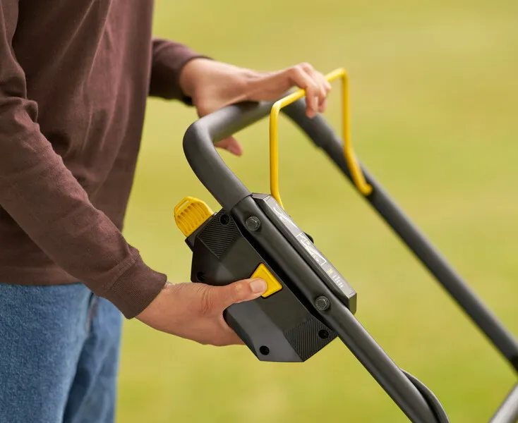 Kosiarka Do Trawy Akumulatorowa 50cm V20 18V 2*4.0AH STANLEY