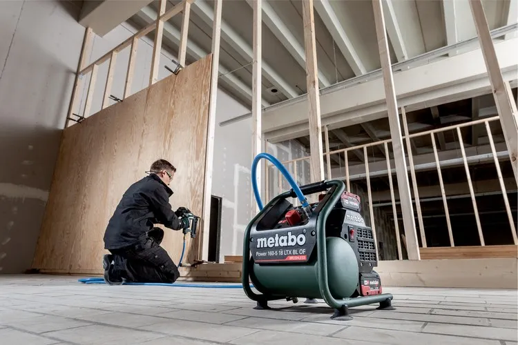 Kompresor Bezolejowy Akumulatorowy Power 160-5 18 Ltx Bl Of METABO