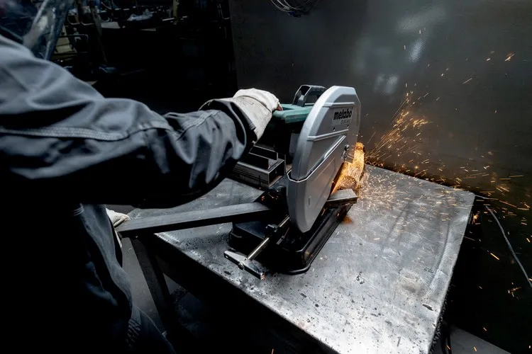 Przecinarka Do Metalu Cs 22-355 METABO