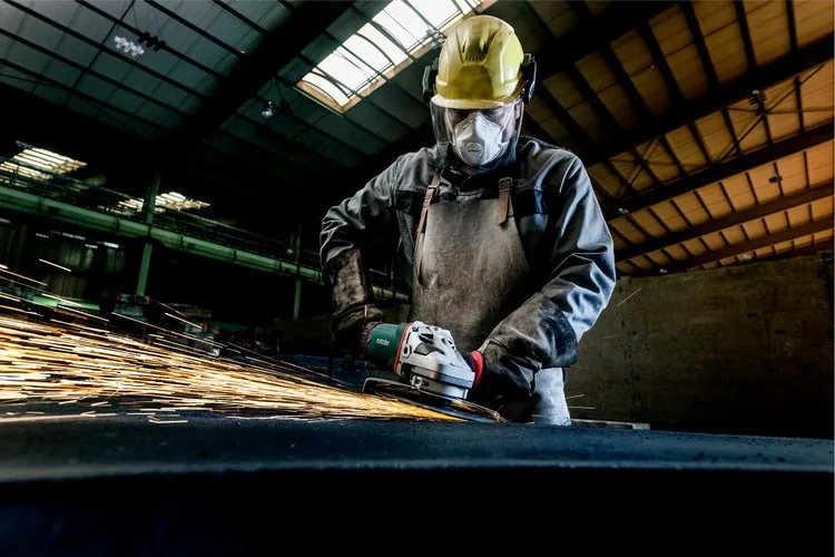 Szlifierka Kątowa We 26-230 Mvt Quick METABO