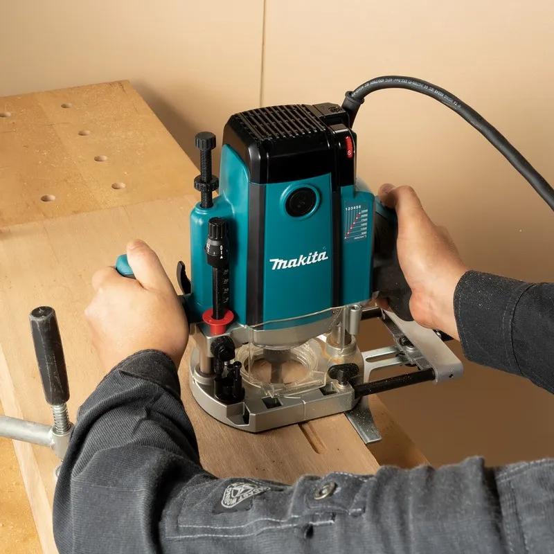 Frezarka Górnowrzecionowa 2100W 12mm MAKITA